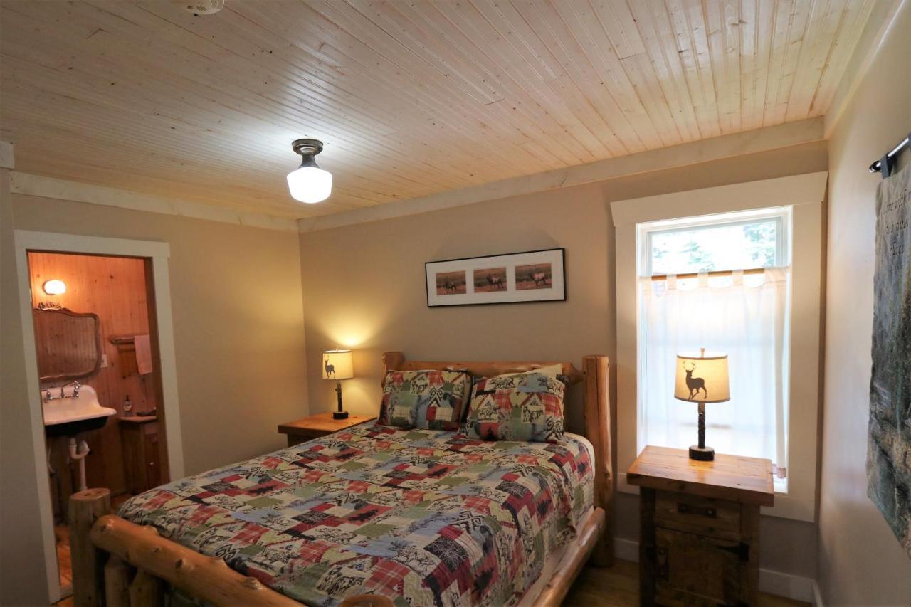 The Cabins At Historic Columbine Clark Экстерьер фото