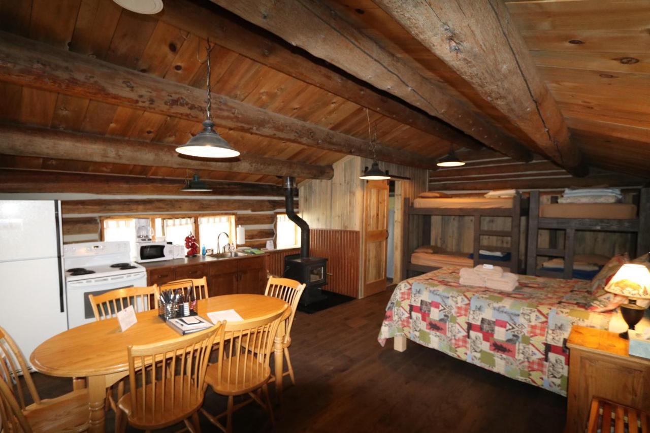 The Cabins At Historic Columbine Clark Экстерьер фото
